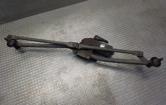 Volkswagen Crafter Front wiper linkage and motor A9068200040
