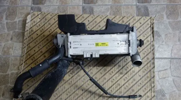 KIA Stonic Intercooler radiator 2827004610