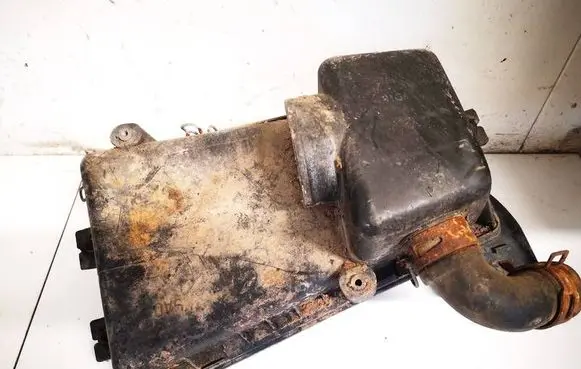 Air filter box