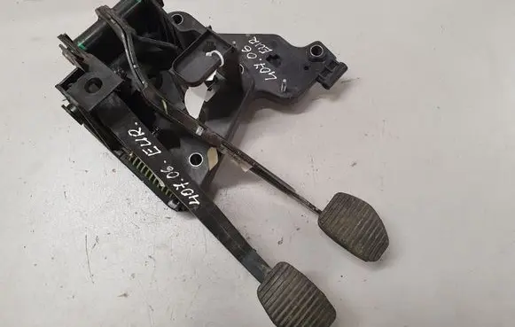 Peugeot 407 Pedal assembly 9654751080