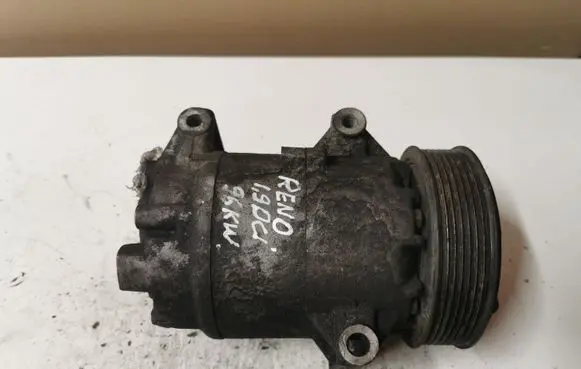 Renault Laguna II Air conditioning (A/C) compressor (pump) 01140018