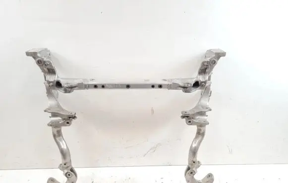 Volkswagen Touareg III Front subframe 4M0399315R