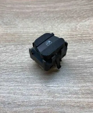 Volkswagen Sharan Electric window control switch 1H0959853C