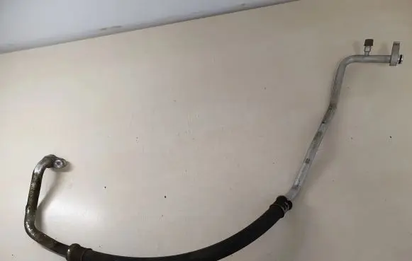 Subaru Outback Air conditioning (A/C) pipe/hose