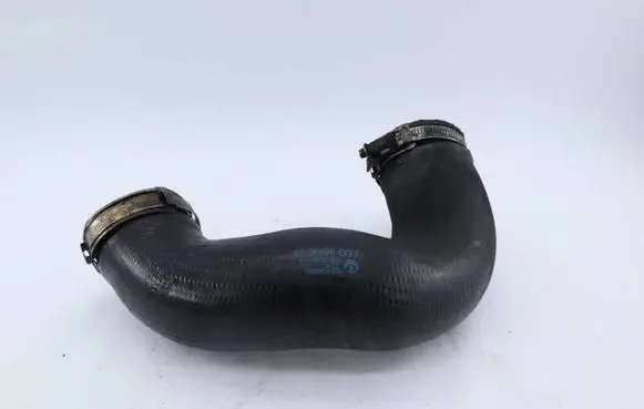 Audi Q7 4L Intercooler hose/pipe 7L6145972E