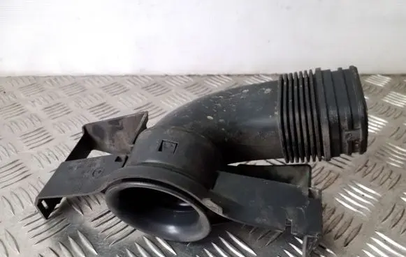 Air intake hose/pipe
