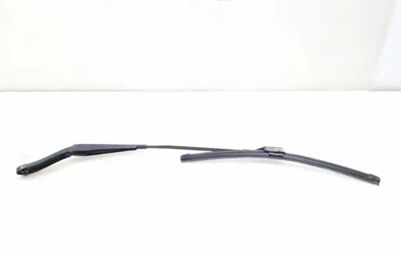 Volvo V70 Front wiper blade arm 31276003