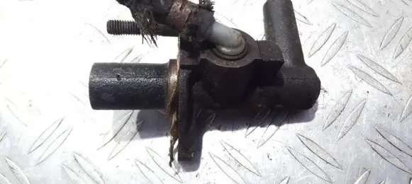 Clutch master cylinder