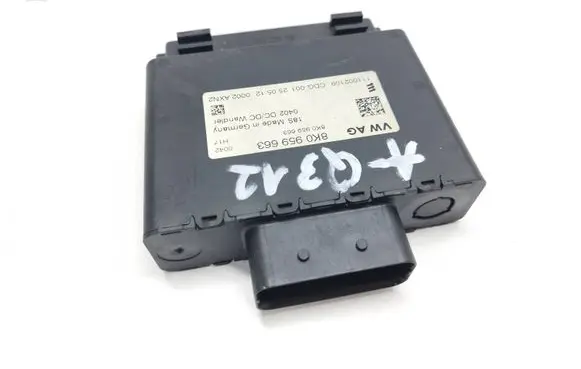 Audi Q3 8U Other control units/modules 8K0959663 111002109