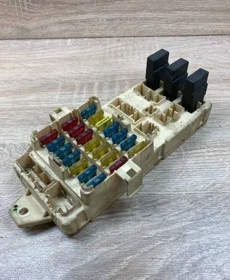 Subaru Impreza I Fuse module 921117