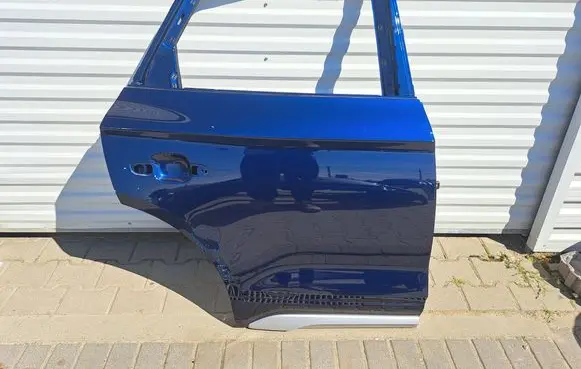Rear door
