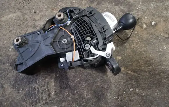 Chrysler Town & Country V Gear shifter/selector 335110471 P1UC34DX9AB