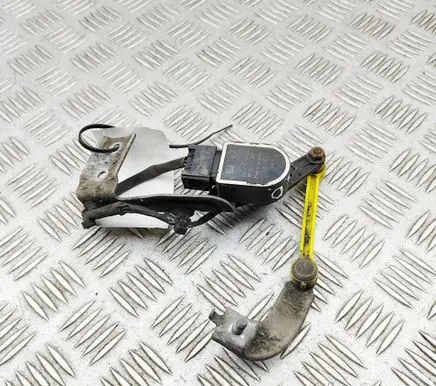 Mercedes-Benz GLA W156 X156 Rear air suspension level height sensor A0045429918