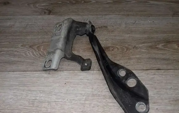Volvo V50 Engine bonnet/hood hinges 30753597