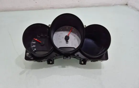 Speedometer (instrument cluster)