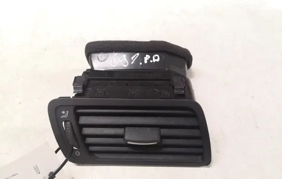 Volkswagen PASSAT B6 Dashboard side air vent grill/cover trim 05704001 3C1819702E T0024375