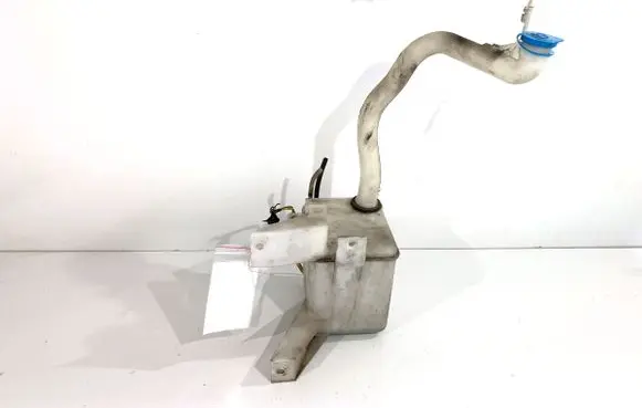 Suzuki Swift I Windshield washer fluid reservoir/tank 