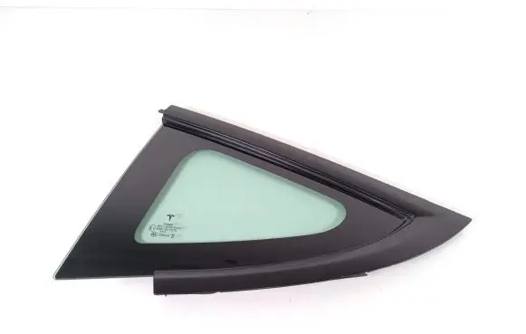 Tesla Model 3 Rear side window 1514978