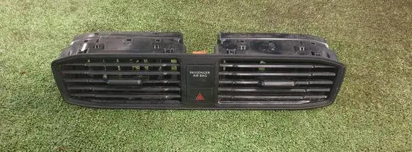 Volkswagen Caddy Dash center air vent grill 2K5815705B 2K5819728A