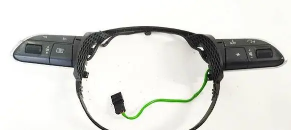 Audi A3 S3 8V Steering wheel buttons/switches 8U0951523