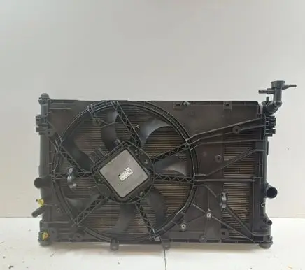 Toyota Camry VIII XV70 Radiator set 1636331510 285004000 1220500094
