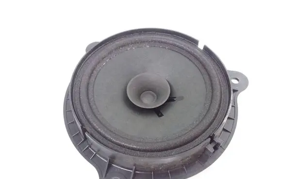 Nissan Pulsar Rear door speaker