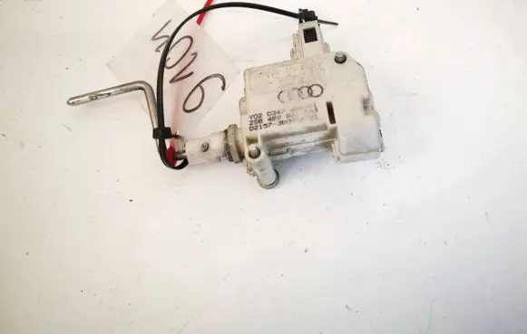 Audi A6 S6 C5 4B Central locking motor 