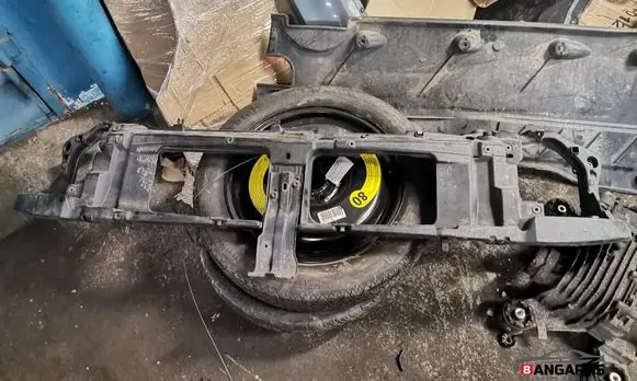 Renault Master II Radiator support slam panel 01017S01