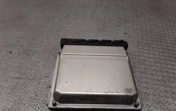 Volvo XC90 Engine control unit/module 30637733A 0000084177