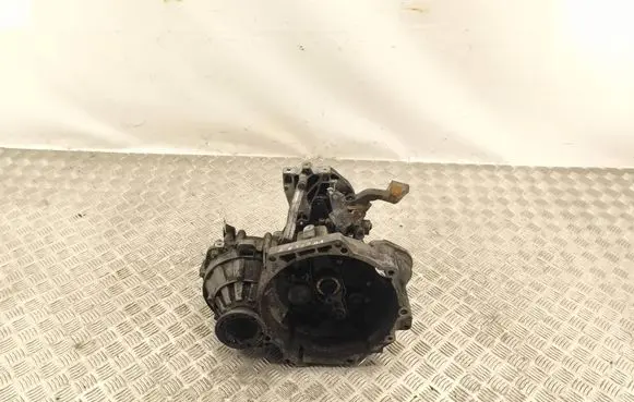 Volkswagen Golf V Manual 5 speed gearbox GQQ 28015