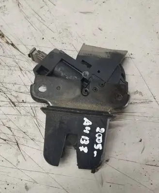 Audi A4 S4 B7 8E 8H Tailgate/trunk/boot lock/catch/latch 4F5827505C