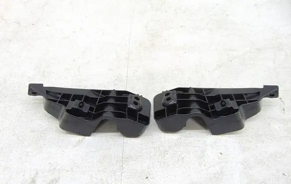 Suzuki Swift III Front bumper mounting bracket 7173268L0