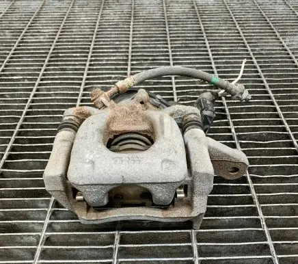 Nissan Qashqai Rear brake caliper 32353310C