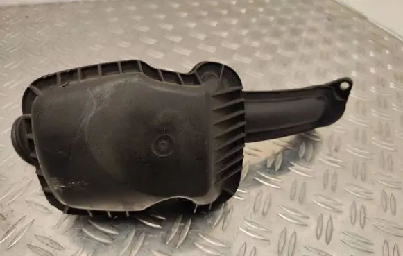 Intake resonator