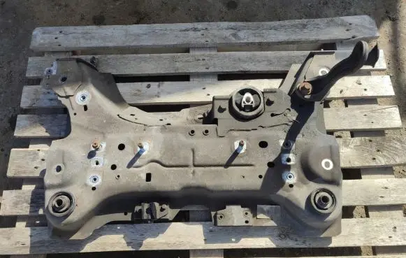 Renault Laguna III Front subframe