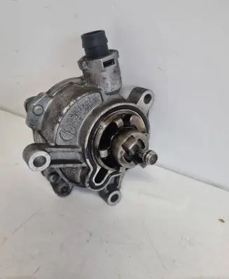 Volvo V70 Vacuum pump 31258031