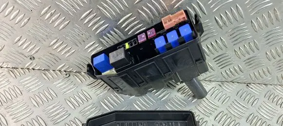 Nissan X-Trail T32 Fuse module 243824BE0A