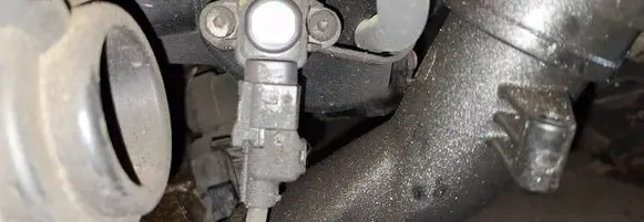Mercedes-Benz B W245 Air pressure sensor a0051535028