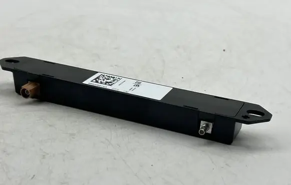 Jeep Grand Cherokee WL Aerial antenna amplifier 68520861AA C0510 C05101762