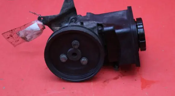 BMW X5 E53 Power steering pump 6762279