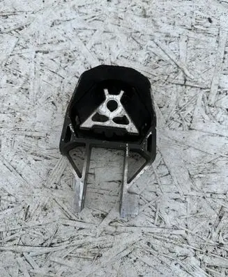 Ford Focus Engine mount bracket