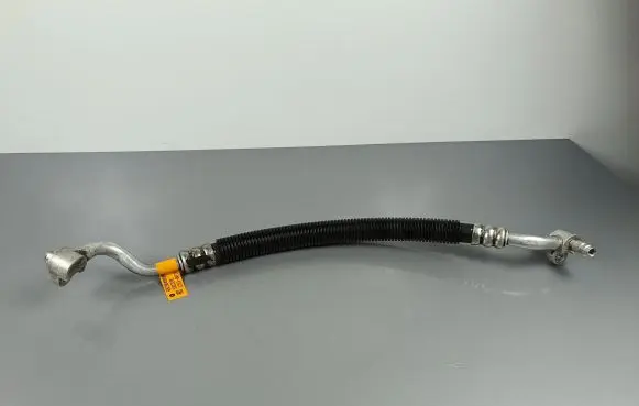 Jeep Grand Cherokee Air conditioning (A/C) pipe/hose 68161179AA