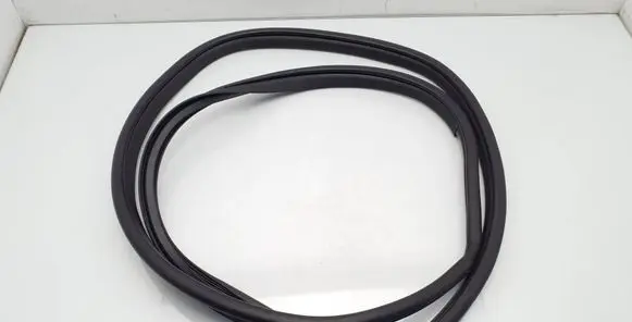 Toyota Auris 150 Rear door rubber seal (on body) 