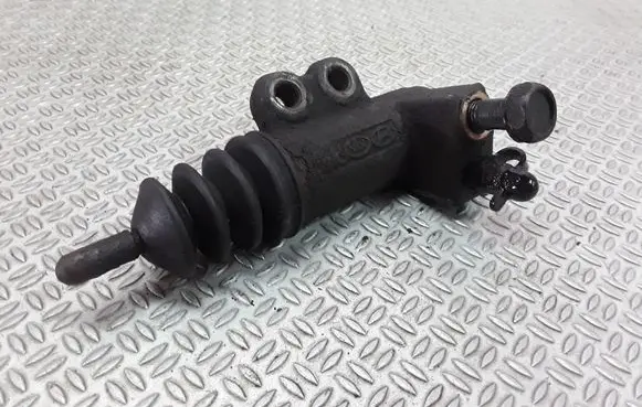 KIA Cerato Clutch slave cylinder 