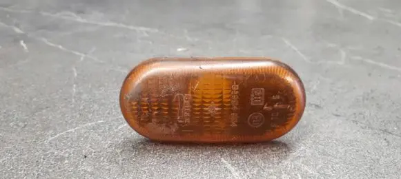Renault Scenic I Front fender indicator light 7700822136