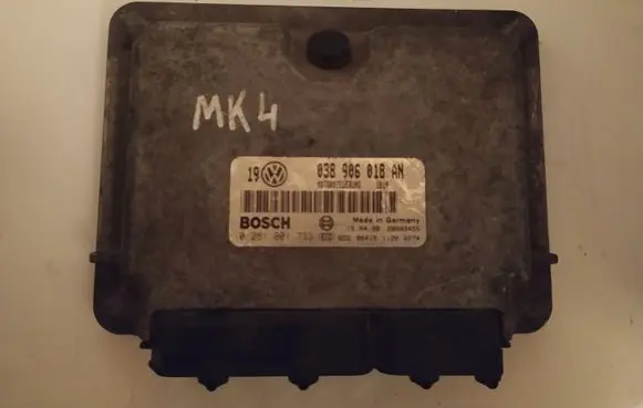 Volkswagen Golf IV Engine control unit/module 0281001733 038906018AN