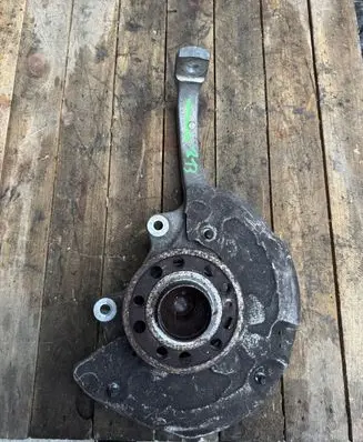 Mercedes-Benz E W213 Front wheel hub spindle knuckle 2133325400