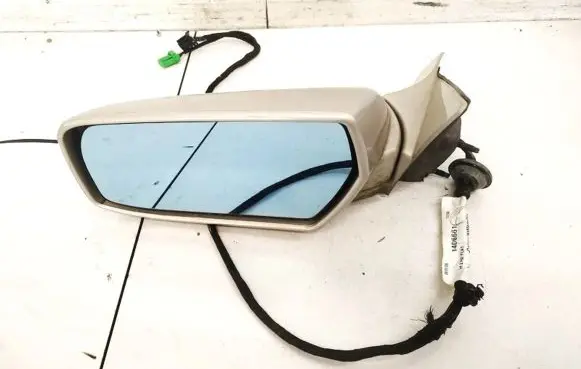 Cadillac CTS Front door electric wing mirror E11015788