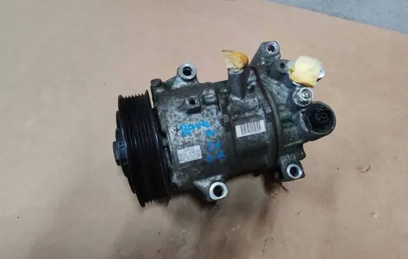 Toyota RAV 4 (XA40) Air conditioning (A/C) compressor (pump)
