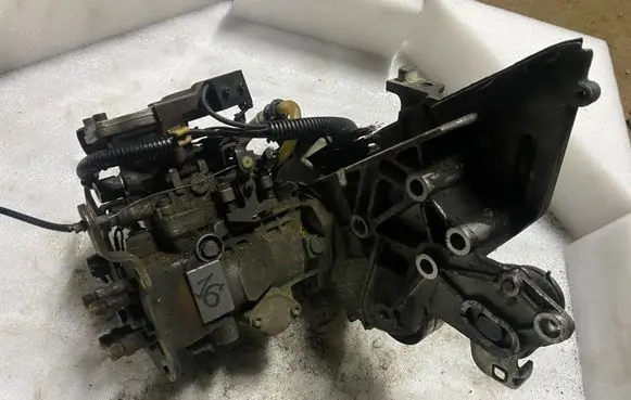 Renault Laguna I Fuel injection high pressure pump